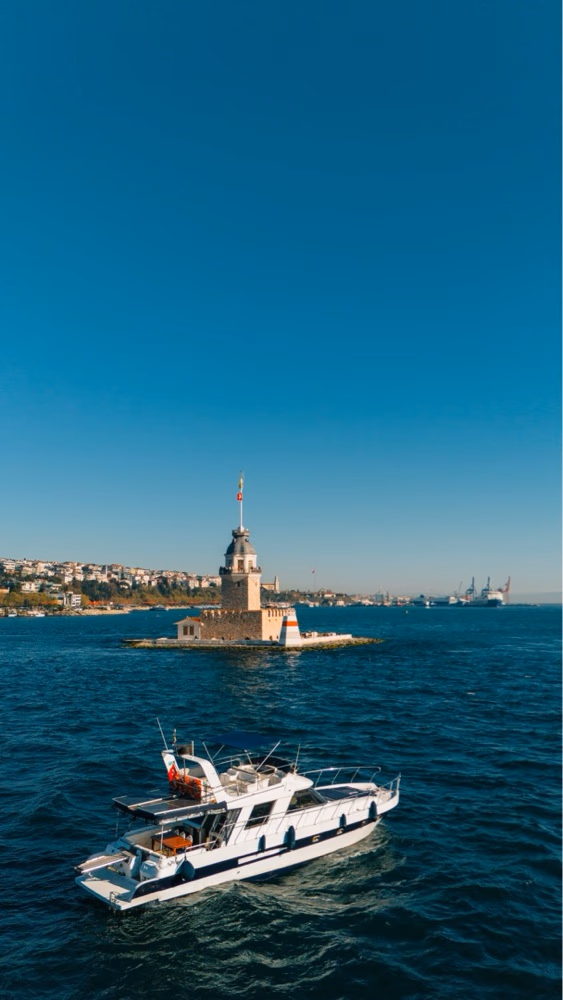 Private Riva Motor Yacht in Ayvansaray, Istanbul photo 4
