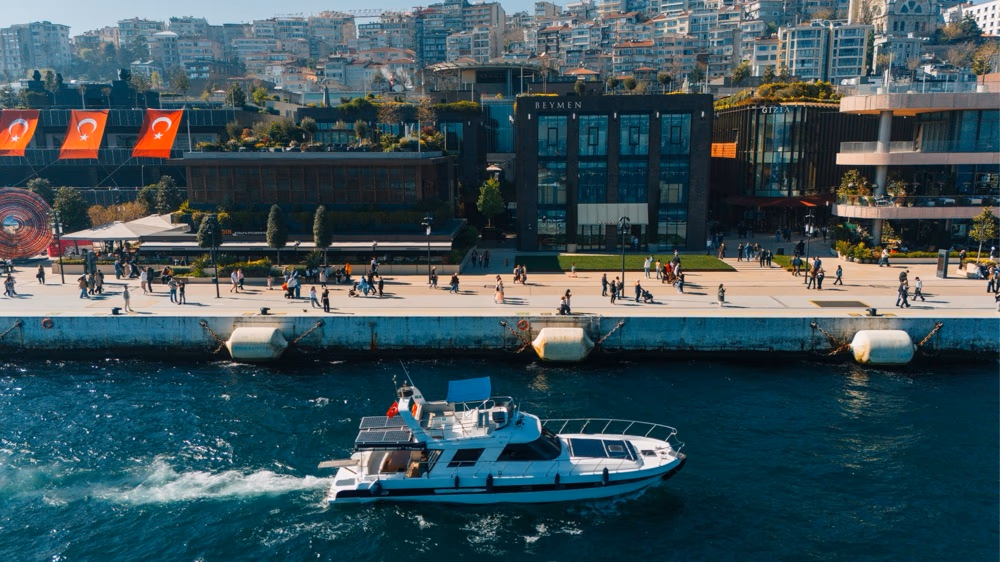 Private Riva Motor Yacht in Ayvansaray, Istanbul photo 5