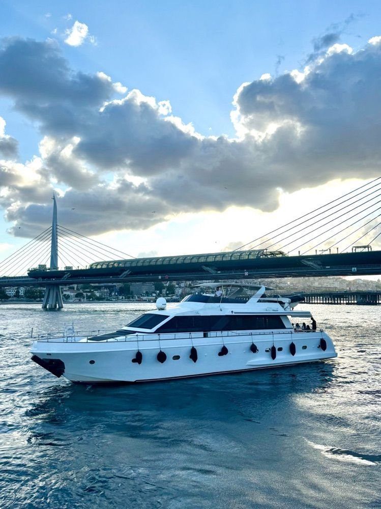 Falcon 26m Motor Yacht yacht rental in Istanbul