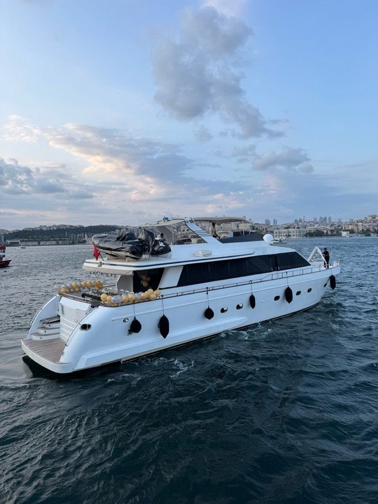 Falcon 26m Motor Yacht &mdash; 2