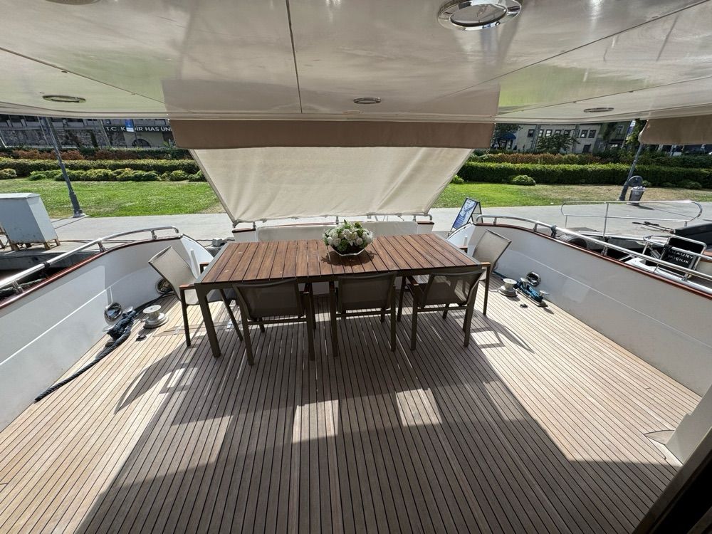 Falcon 26m Motor Yacht &mdash; 4