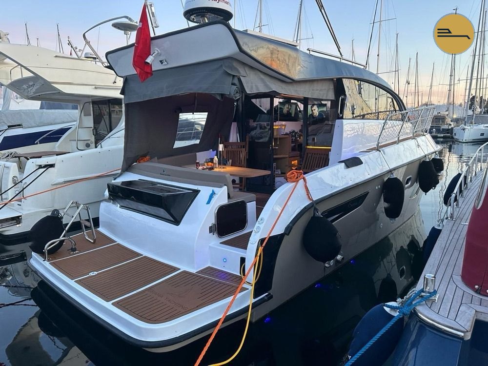 Custom 11m Motor Yacht &mdash; 6