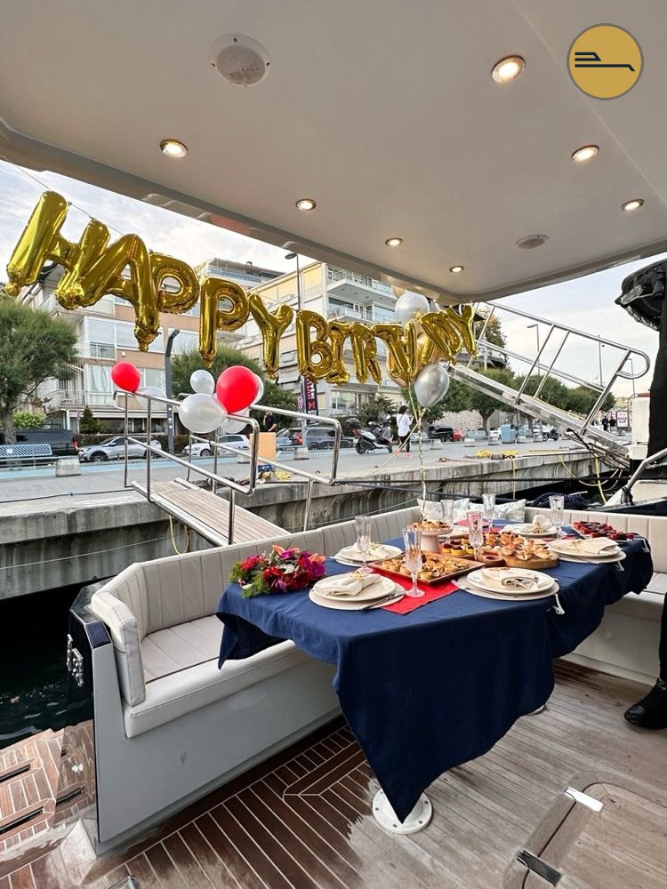 Custom 14m Motor Yacht &mdash; 5