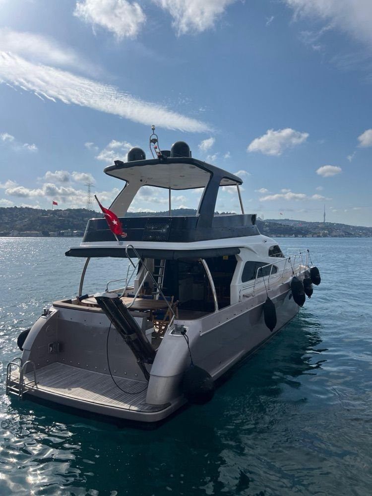 Custom 16m Motor Yacht &mdash; 3