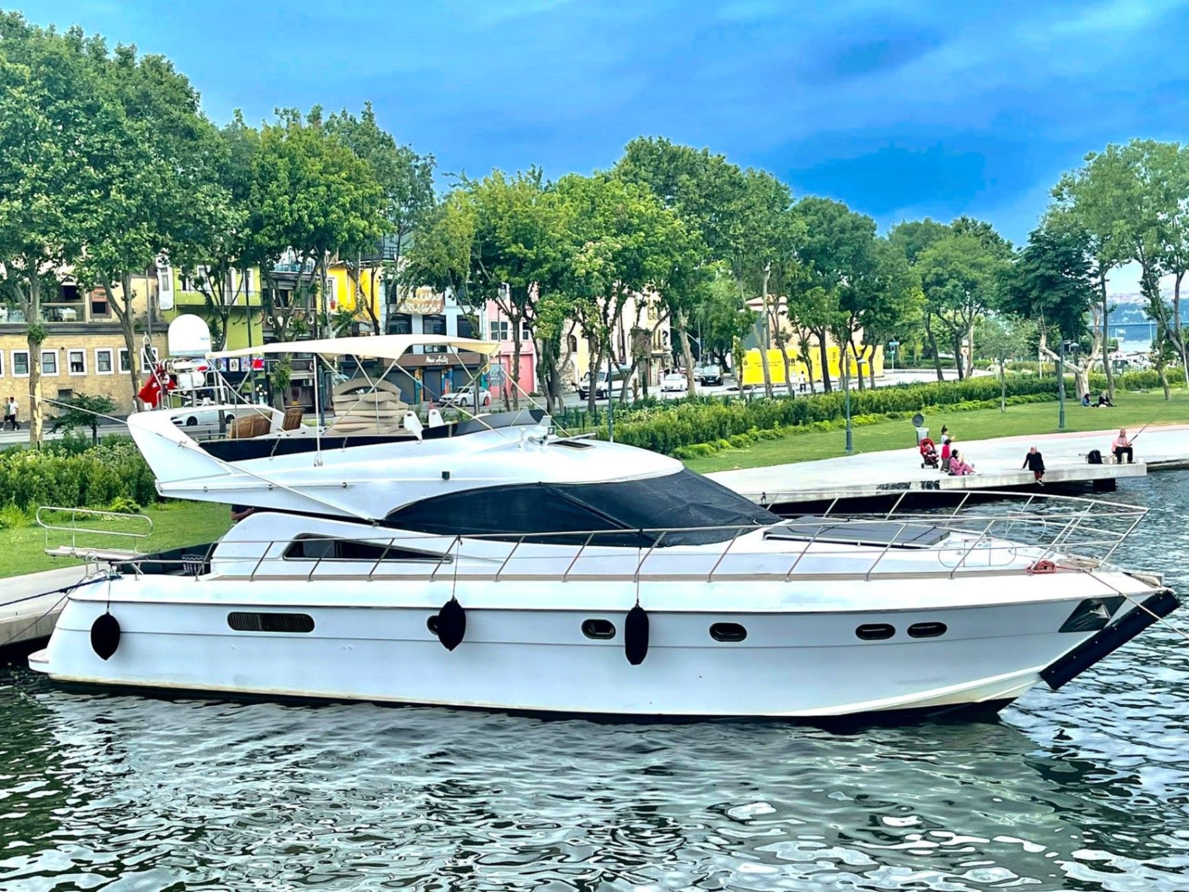 Custom 19m Motor Yacht &mdash; 3