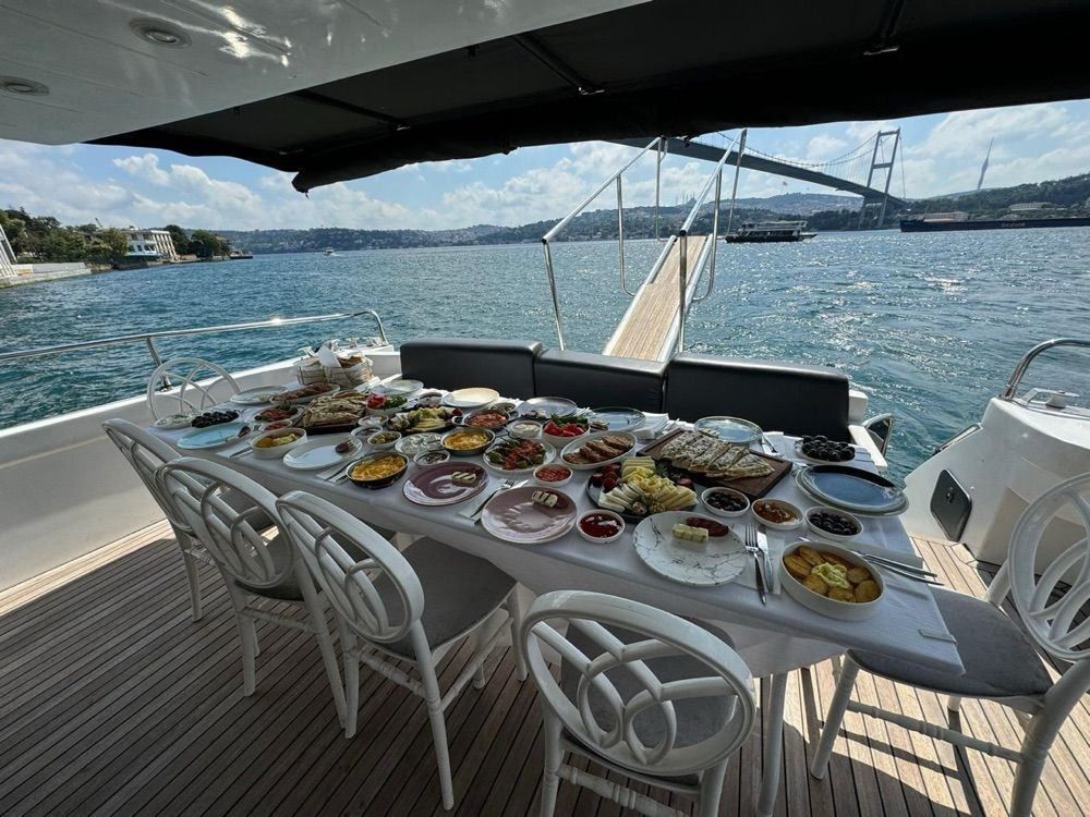 Custom 20m Motor Yacht &mdash; 6