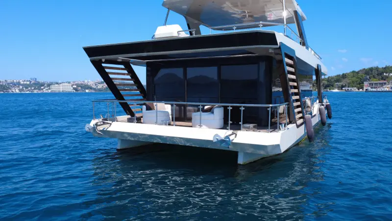 Yate a motor privado de 18m en Istanbul &mdash; 4