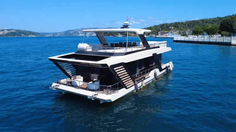 Yate a motor privado de 18m en Istanbul &mdash; 5