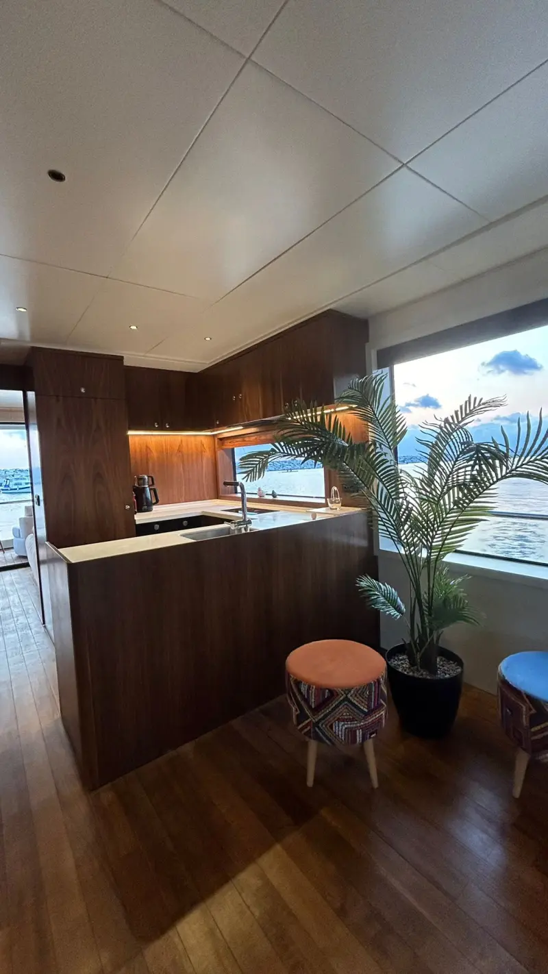 Yate a motor privado de 18m en Istanbul &mdash; 6