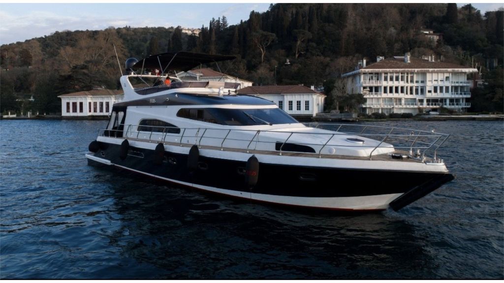 Yate a motor privado de 19m en Istanbul &mdash; 2