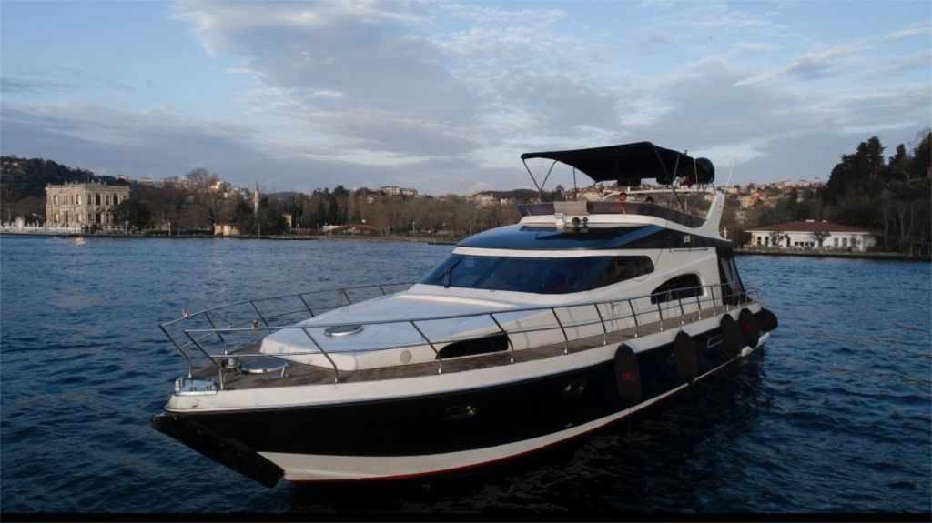 Yate a motor privado de 19m en Istanbul &mdash; 3