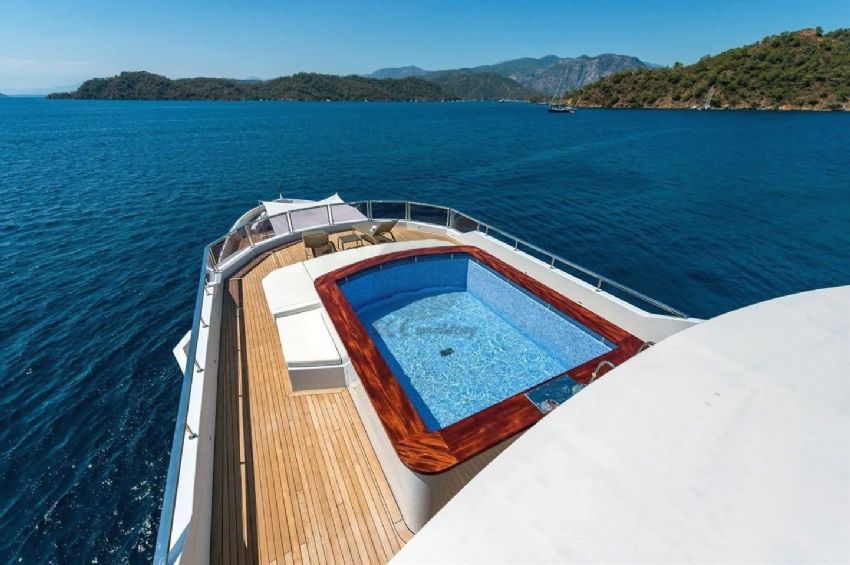 Bodrum motor yacht 6 guests &mdash; 6