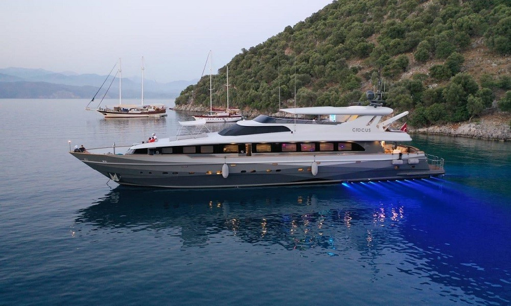 Bodrum 39m Superyacht 12 Guests &mdash; 6