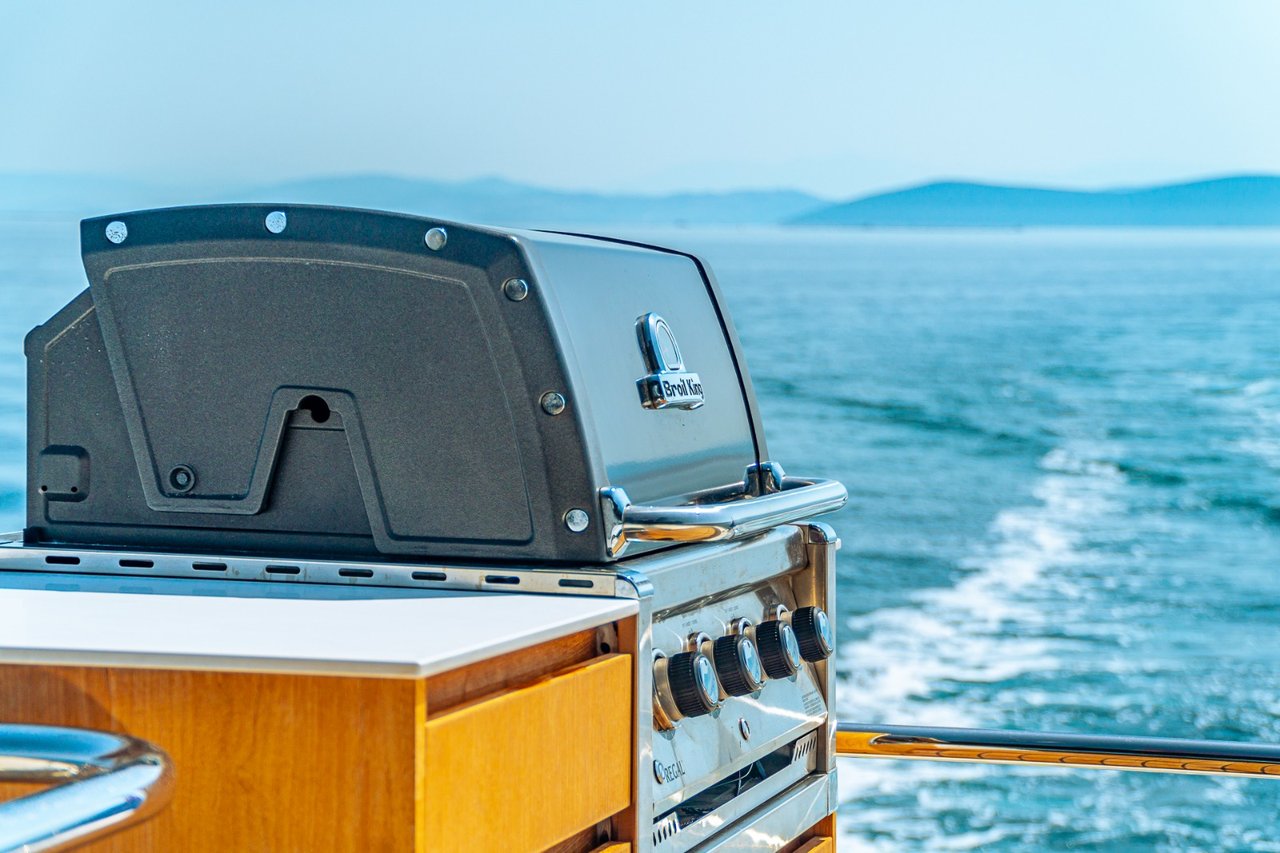 Bodrum 18m Motor Yacht 8 Guests &mdash; 5